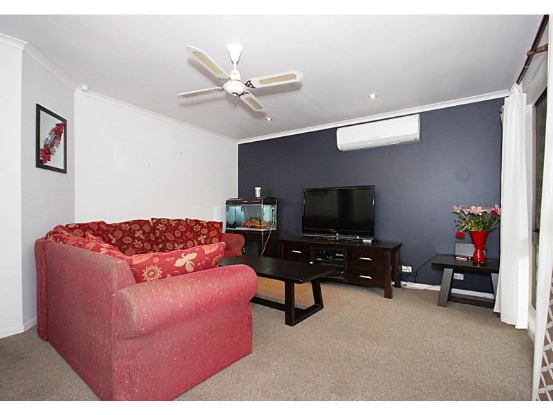 15 Eacham Street, Petrie QLD 4502