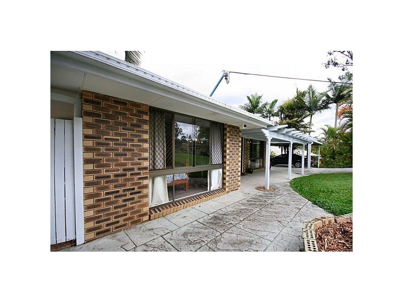 15 Eacham Street, Petrie QLD 4502