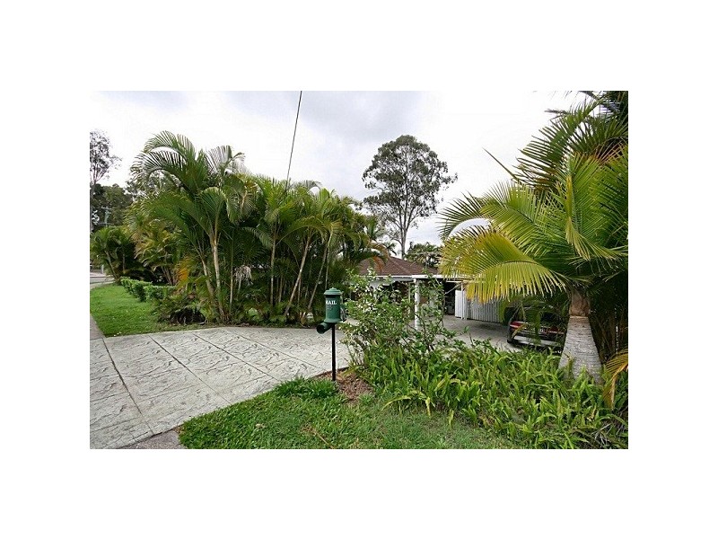 15 Eacham Street, Petrie QLD 4502