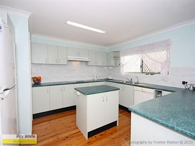 3 Roseville Street, Petrie QLD 4502