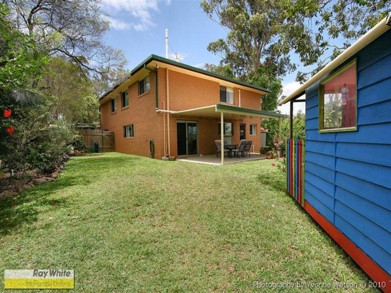 3 Roseville Street, Petrie QLD 4502