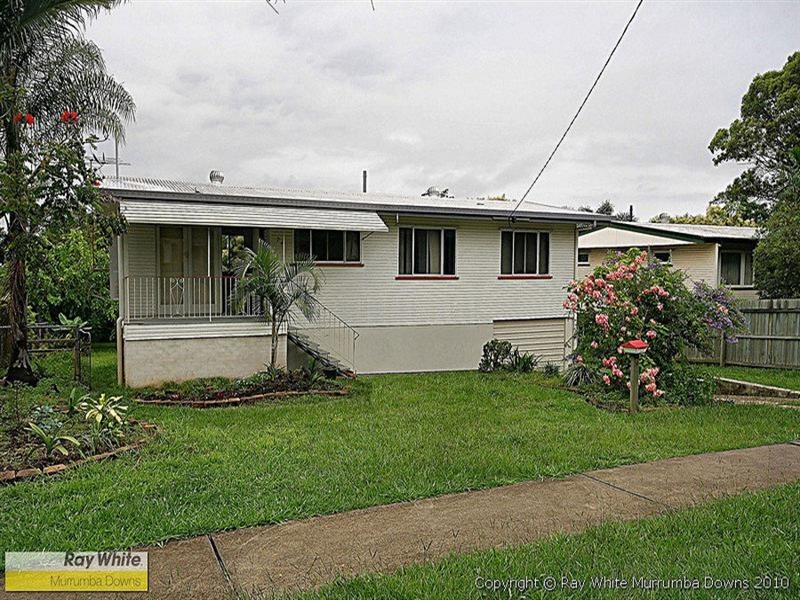 24 Woonara Drive, Petrie QLD 4502