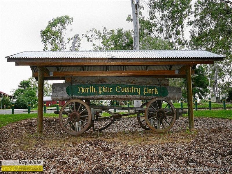 24 Woonara Drive, Petrie QLD 4502