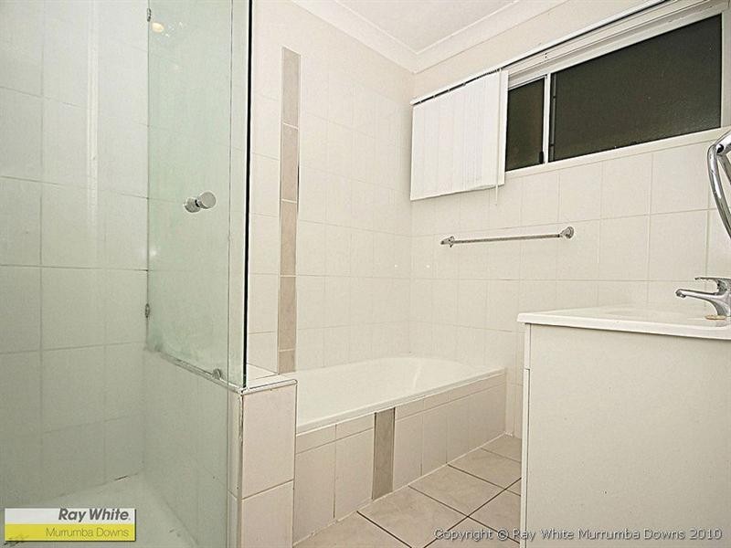 24 Woonara, Petrie QLD 4502