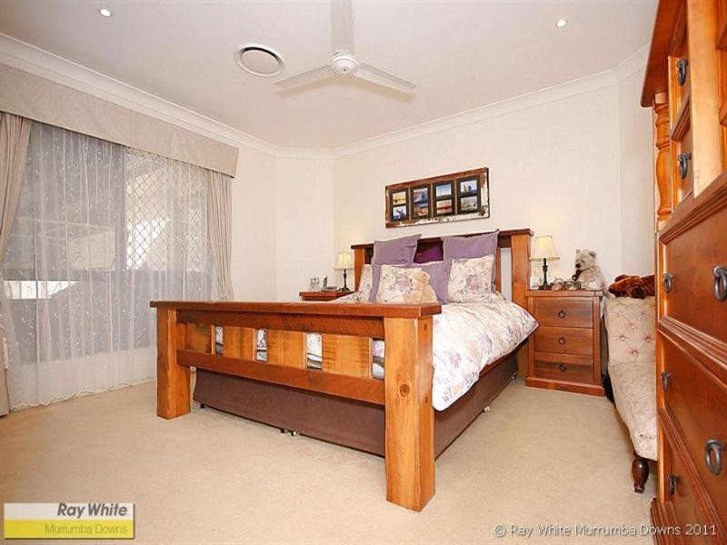 9 Wallers Court, Petrie QLD 4502