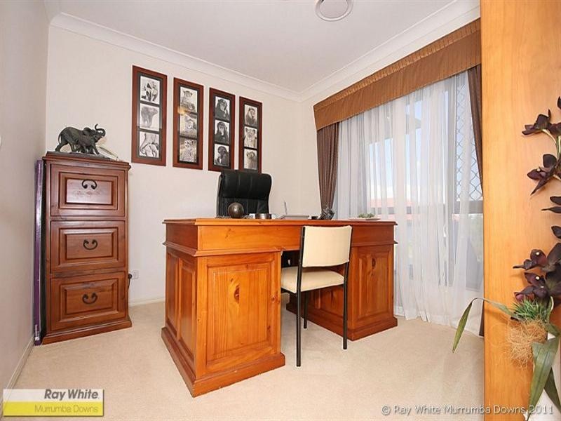 9 Wallers Court, Petrie QLD 4502