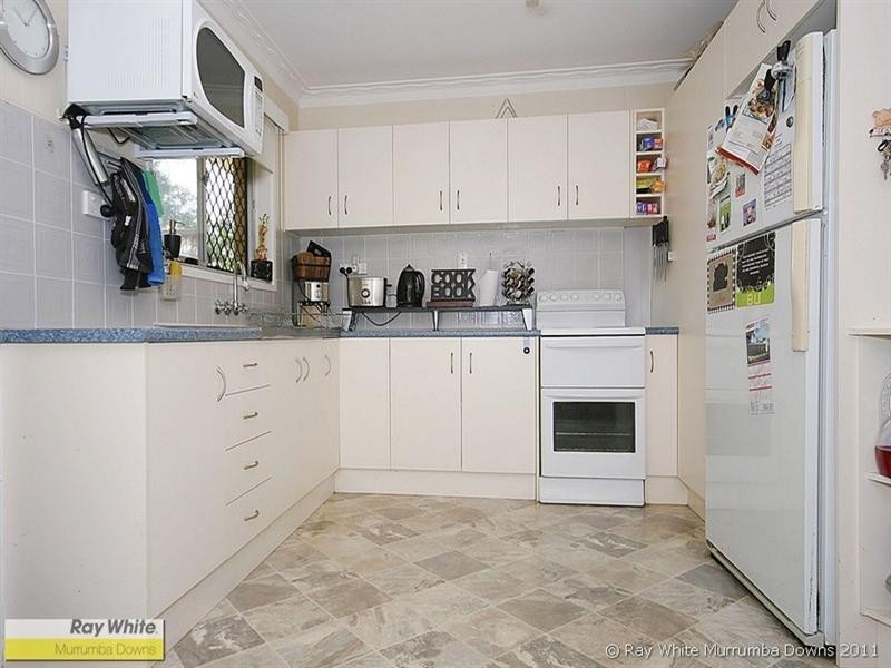 24 Doon Street, Kallangur QLD 4503