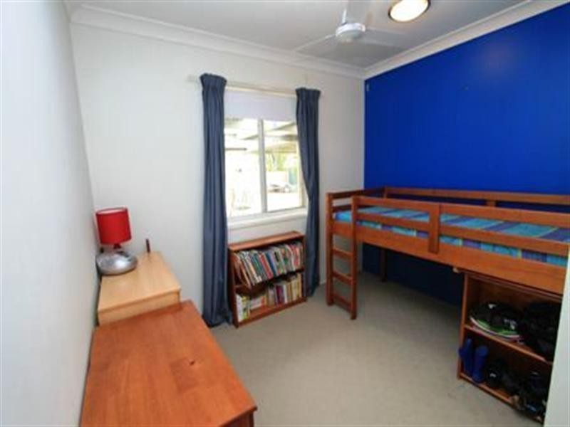 4 Chestnut Drive, Murrumba Downs QLD 4503