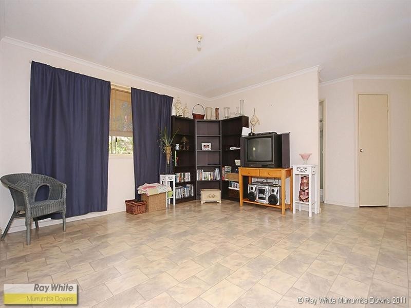 4 Falcon Court, Kallangur QLD 4503