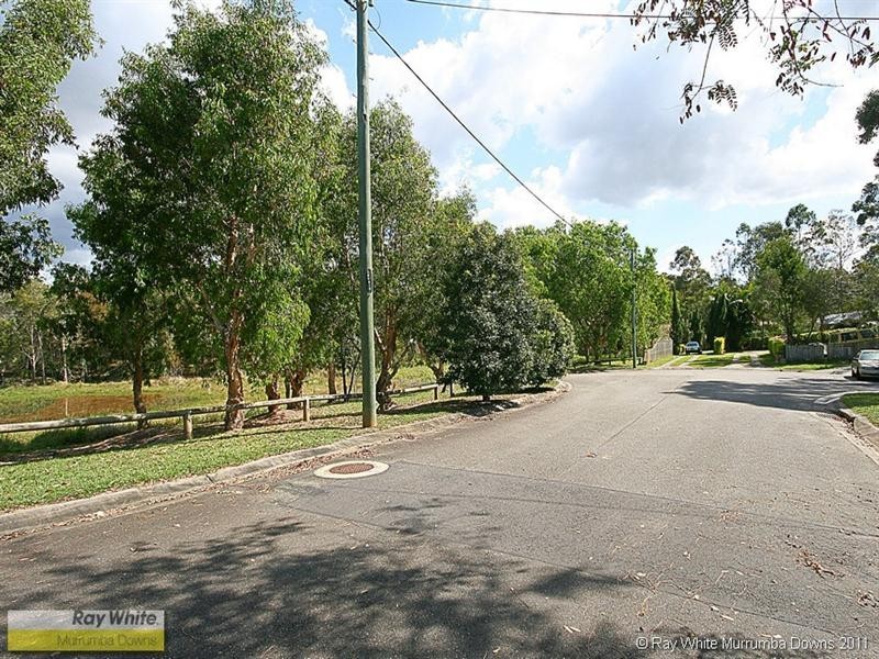 4 Falcon Court, Kallangur QLD 4503