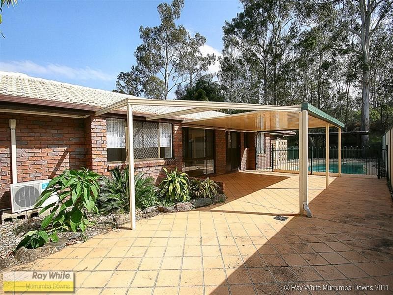 17 Eucumbene Drive, Petrie QLD 4502