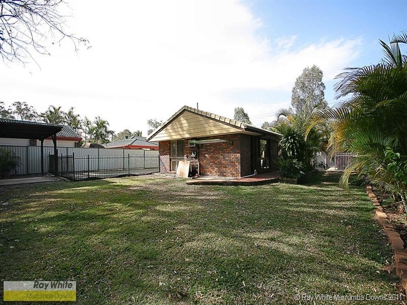 17 Eucumbene Drive, Petrie QLD 4502