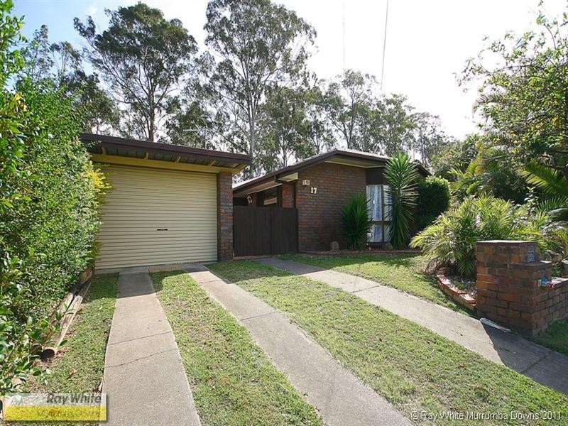 17 Eucumbene Drive, Petrie QLD 4502