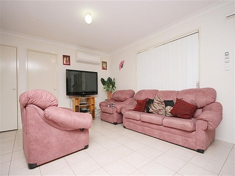 1/1 Mikaela Court, Kallangur QLD 4503