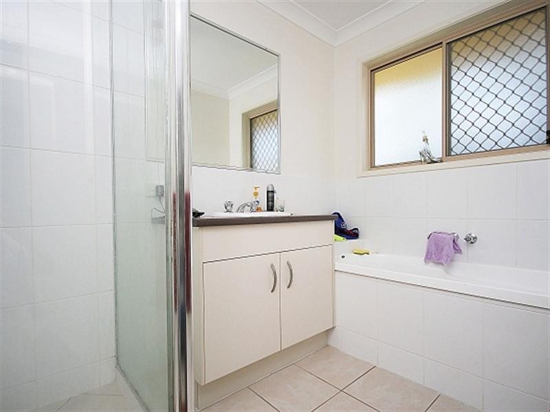 1/1 Mikaela Court, Kallangur QLD 4503