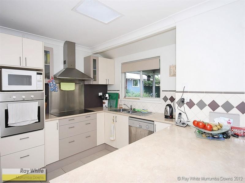 4 Chestnut Drive, Murrumba Downs QLD 4503