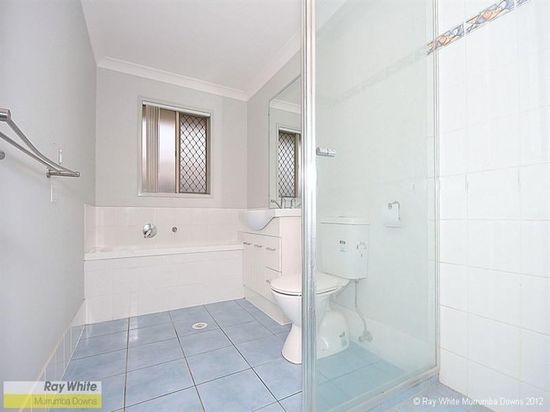 16 Mikaela Court, Kallangur QLD 4503