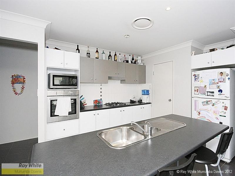 22 Lilly Crescent, Kallangur QLD 4503
