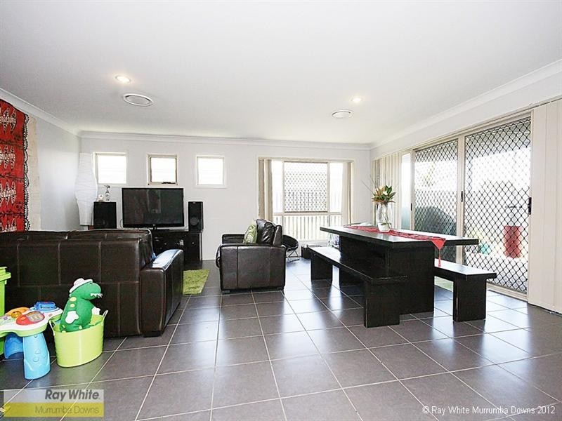 22 Lilly Crescent, Kallangur QLD 4503
