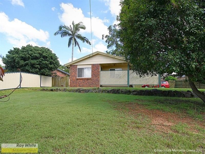 1 Dumbarton Drive, Kallangur QLD 4503