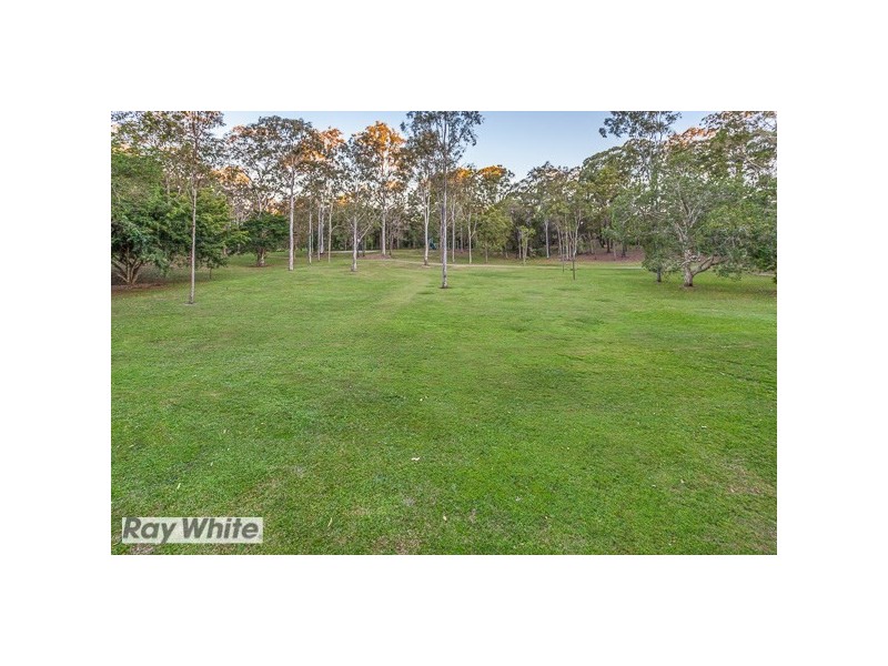 102 Gordon Crossing Rd West, Joyner QLD 4500