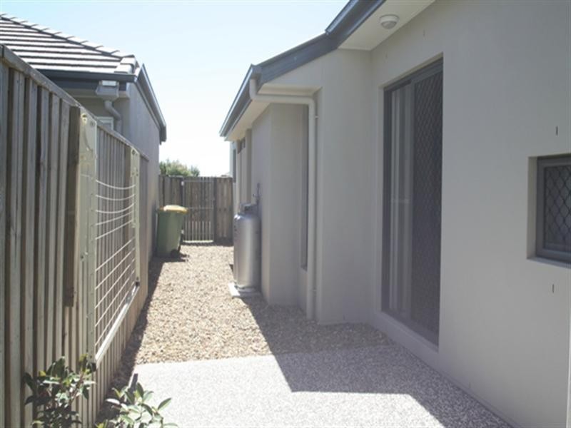 North Lakes QLD 4509