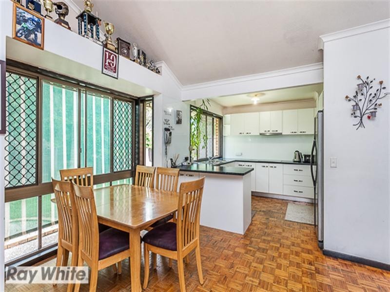 25 Macquarie Drive, Petrie QLD 4502