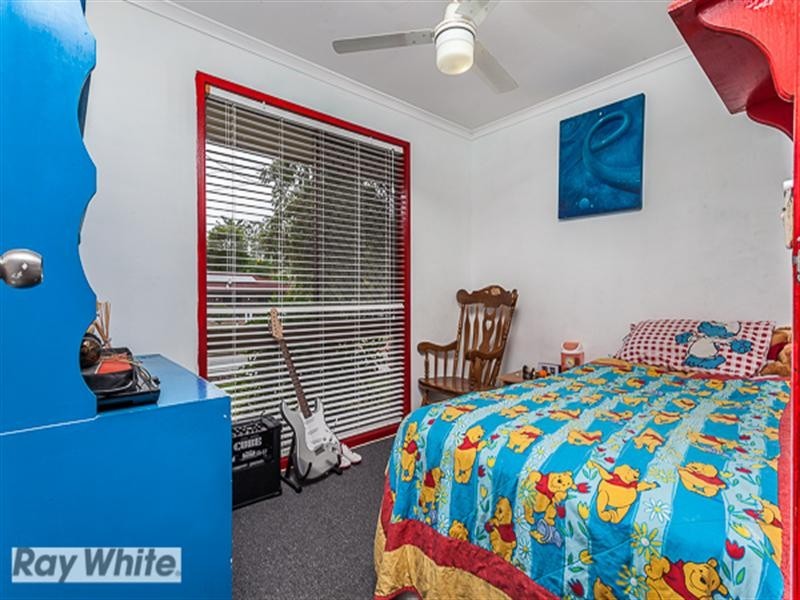 25 Macquarie Drive, Petrie QLD 4502