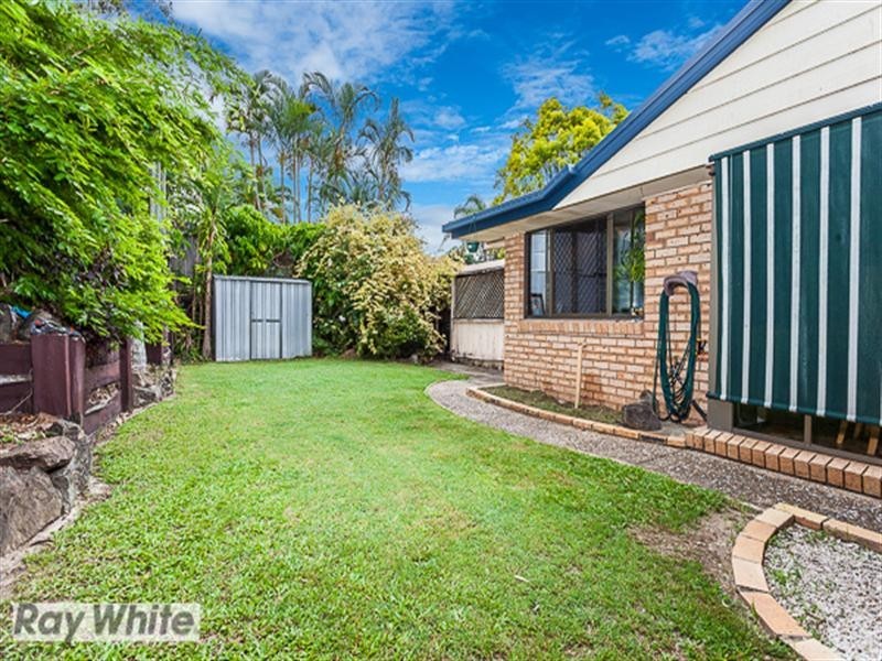 25 Macquarie Drive, Petrie QLD 4502