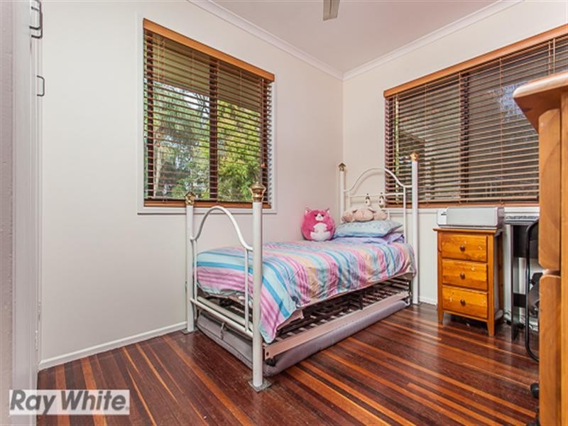 22 Alawara Street, Petrie QLD 4502