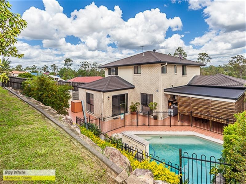 24 Hunter Cir, Petrie QLD 4502