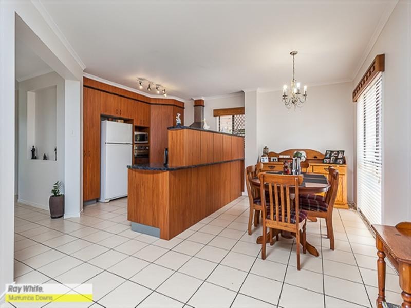 24 Hunter Cir, Petrie QLD 4502