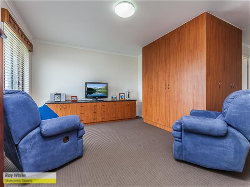 24 Hunter Cir, Petrie QLD 4502