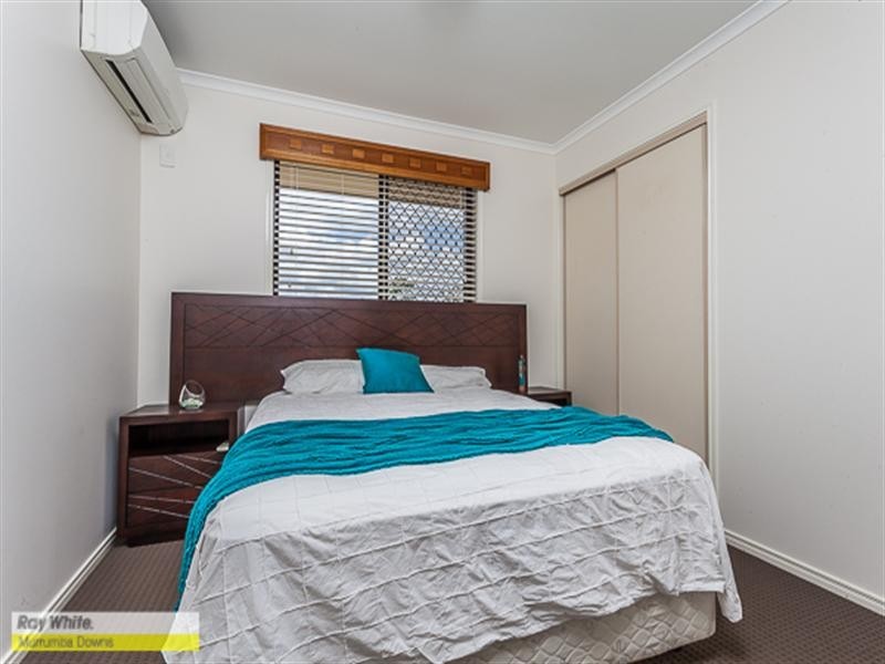 24 Hunter Cir, Petrie QLD 4502