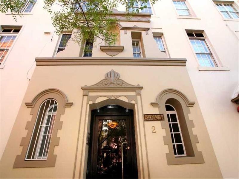 2 Greenknowe Avenue, Elizabeth Bay NSW 2011