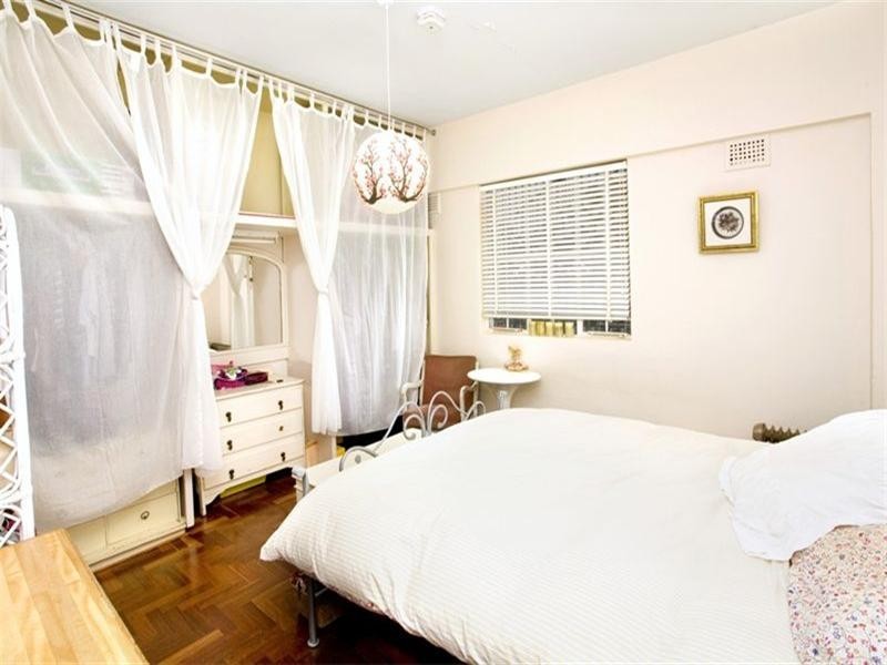 2 Greenknowe Avenue, Elizabeth Bay NSW 2011