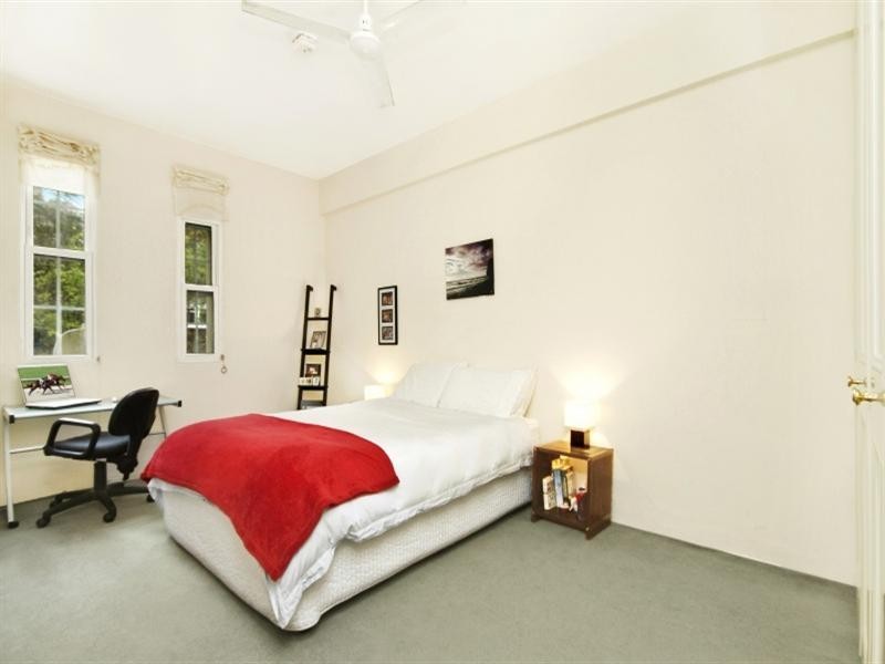 3/2 GREENKNOWE Avenue, Elizabeth Bay NSW 2011