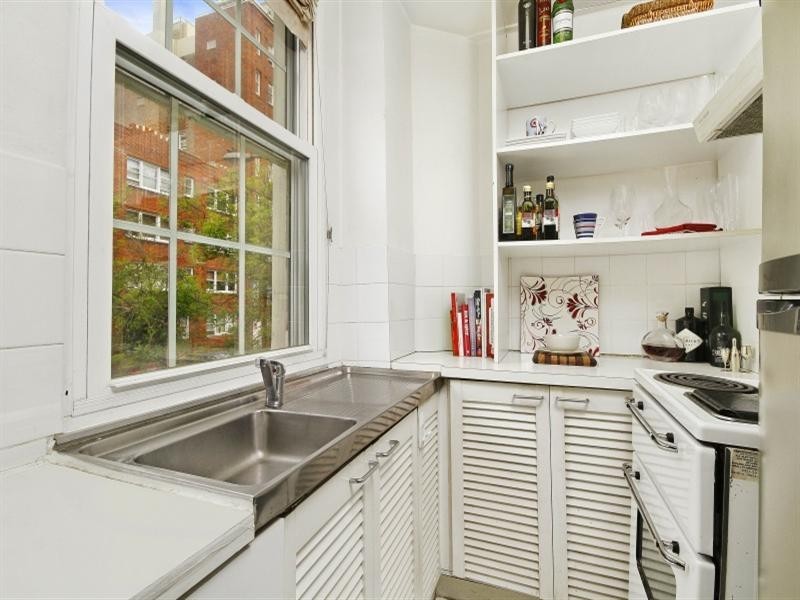 3/2 GREENKNOWE Avenue, Elizabeth Bay NSW 2011