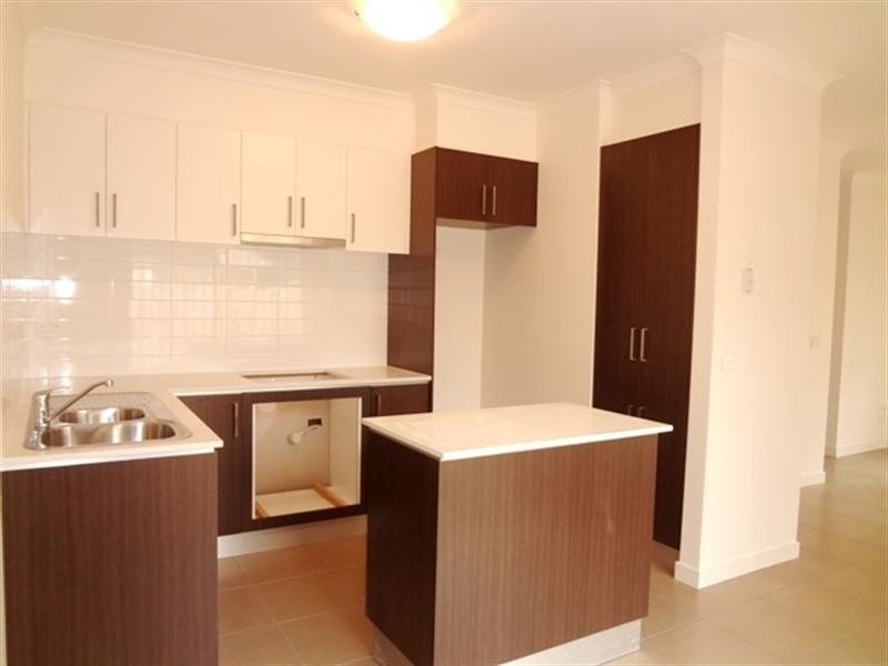 1/19 Young Street, Epping VIC 3076