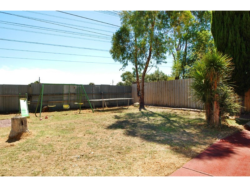 15 Cleveland Street, Thomastown VIC 3074