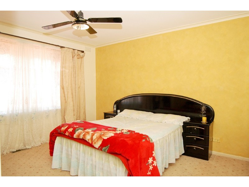 15 Cleveland Street, Thomastown VIC 3074