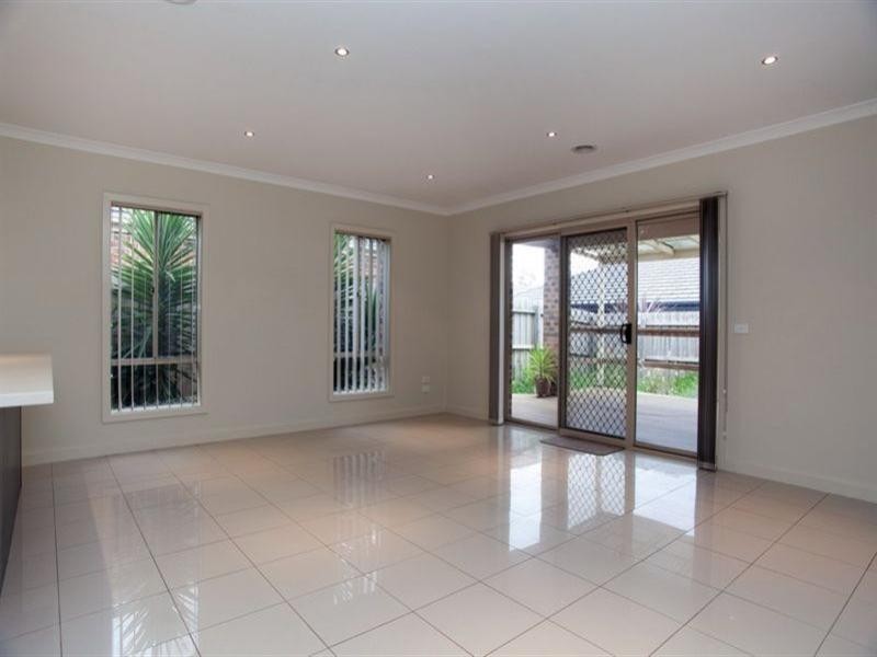 10 Parisel Circuit, Mernda VIC 3754