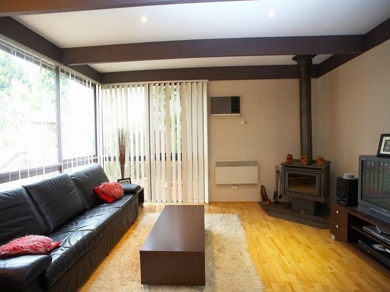 6 Glencoe Court, Epping VIC 3076