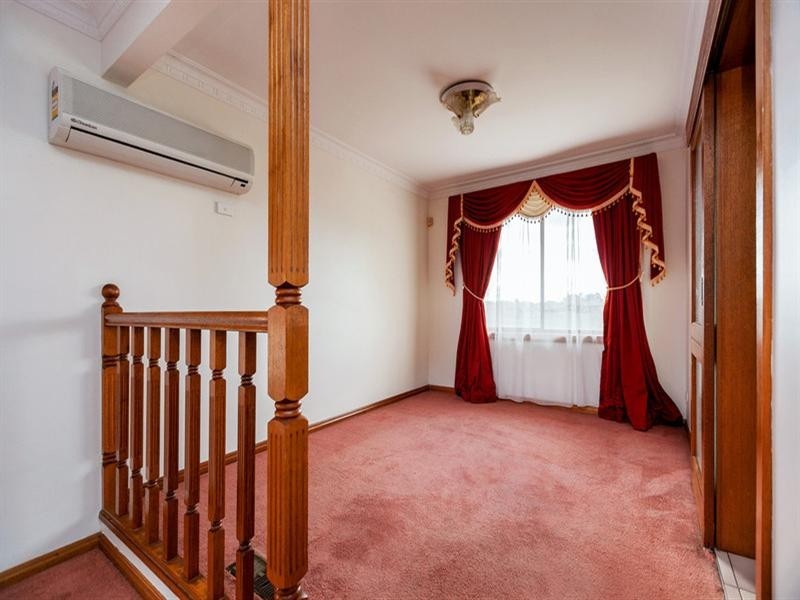 36 Robinvale Avenue, Thomastown VIC 3074