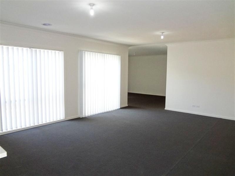 13 Joyfields Place, Wollert VIC 3750