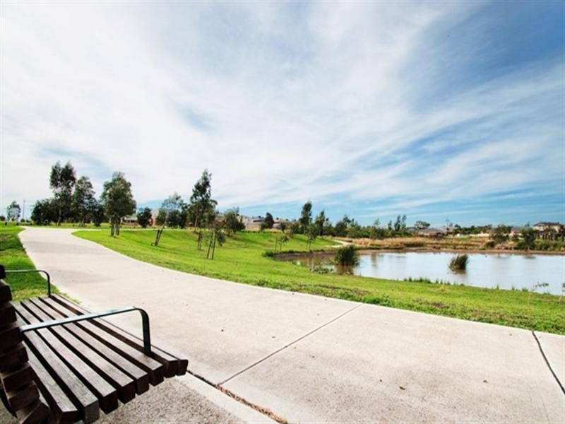 15 Hotspur Drive, Wollert VIC 3750