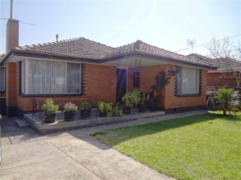 11 Kalara Close, Lalor VIC 3075