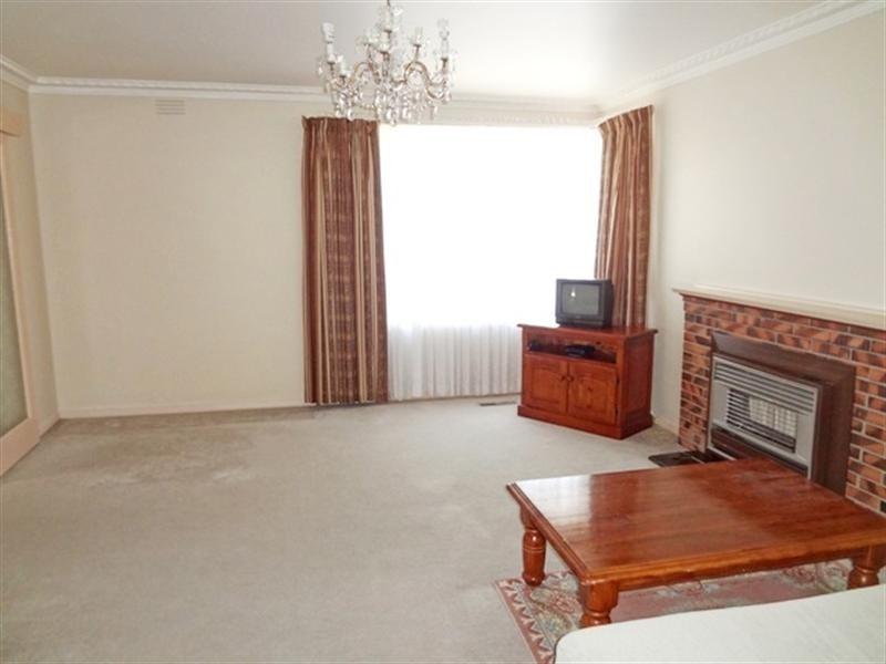 11 Kalara Close, Lalor VIC 3075