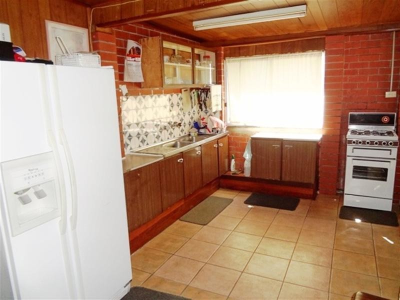 11 Kalara Close, Lalor VIC 3075