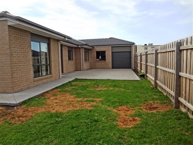 21 Crimson Crescent, Epping VIC 3076